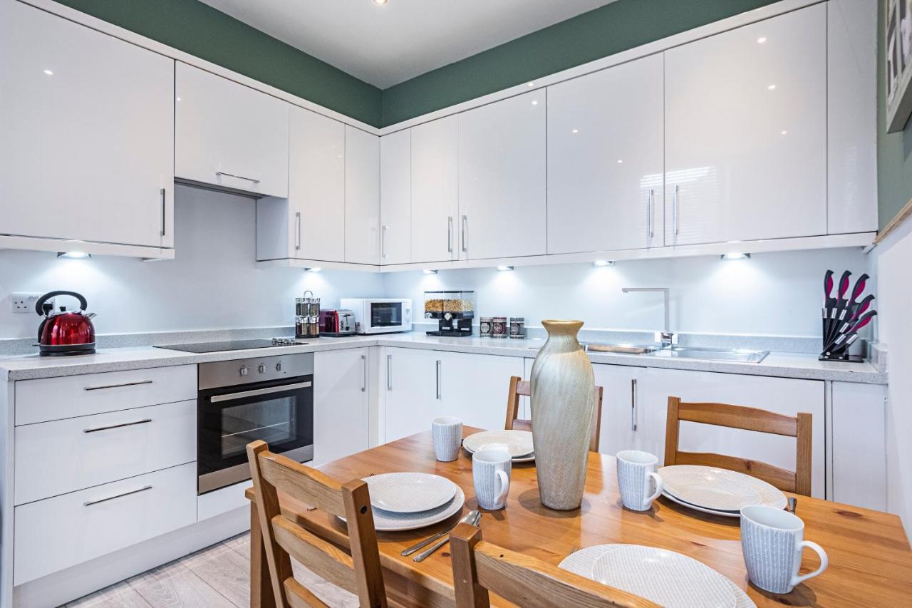 Majestic Modern Flat In The Heart Of Londra
